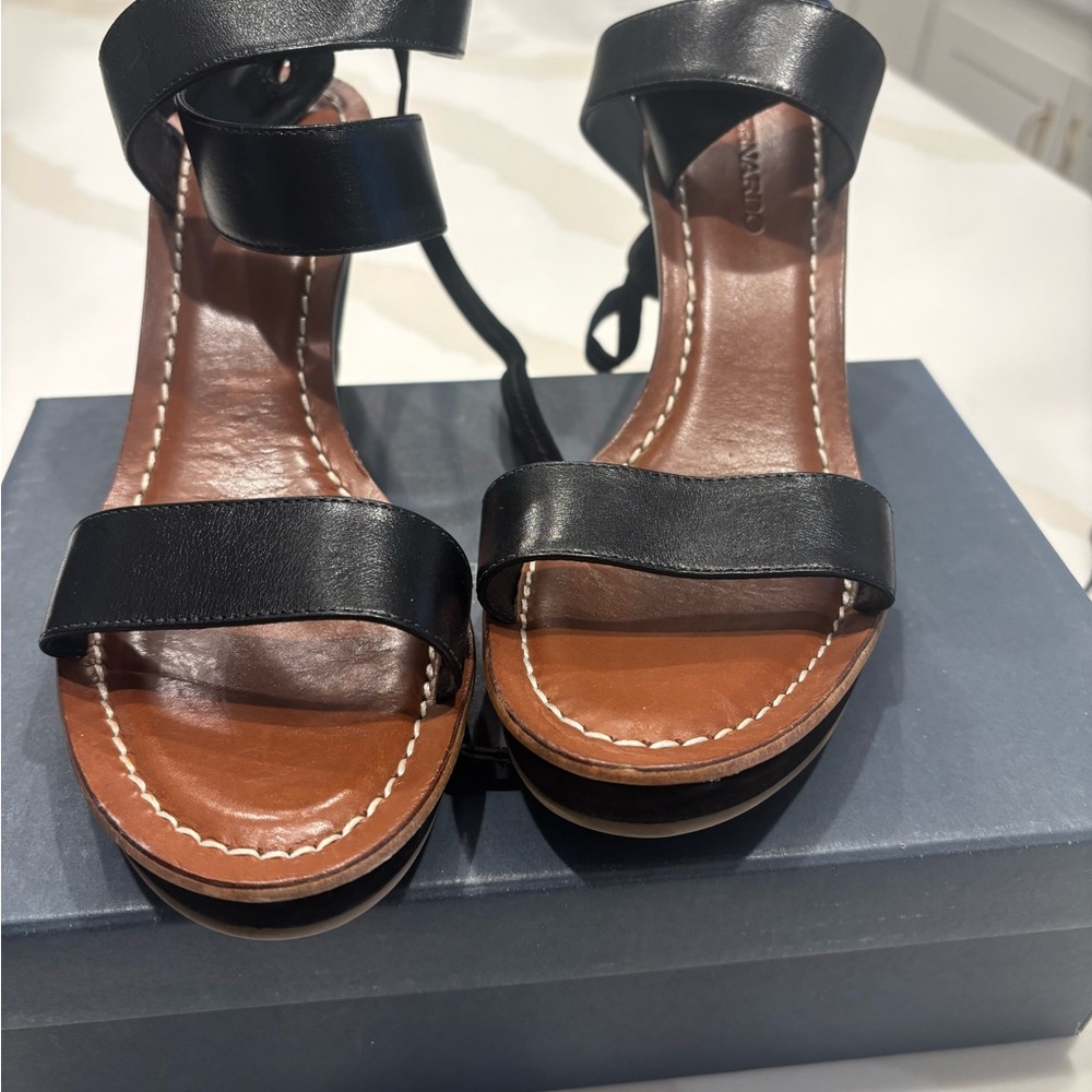 Bernardo Black Sandals size 9